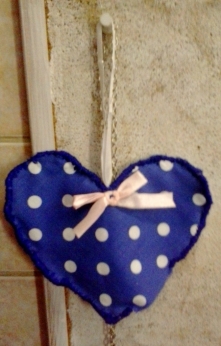 Kreatywne ferie :D Pozostało tylko wyprasować (bo kokardka się trochę przekrzywiła) i wypchać