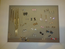 Piękna ramka na kolczyki ;) Idealna do uporządkowania Twojej biżuterii.
Cena 45zł + koszty przesyłki.
Polecam ;))