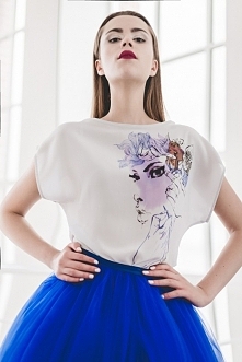 Bluzka jedwabna z ilustracj...