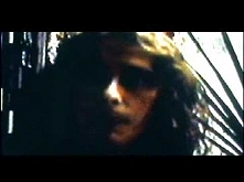 /Hunter-Pomiędzy niebem a piekłem/

Nawet jeden mały Gest
Jeden dotyk Nieba
żeby znaleźć w każdym z Nas 
Jeden wspólny wielki Raj, który da nam skrzydła
i pozwoli dotknąć gwiazd...