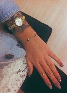 Moje dzieło na pazurkach kuzynki :)