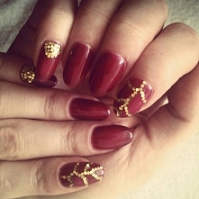 red wine & gold nails