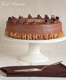 Tort orzechowy z kremem kakaowym