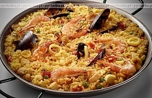 Owoce morza z ryżem i warzywami