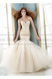 Jim Hjelm Wedding Dress Style JH8214
