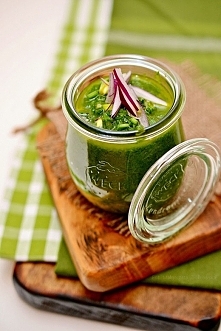 pesto z rukoli i vege burgery z indyjską nutką czyli to co znalazłam w lodówce