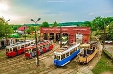 MIM Photography Łódź
Zajezdnia tramwajowa Brus 
mieści się w Łodzi przy ul. Konstantynowskiej 115 (u zbiegu Lontowej). Jest najmniejszą i jedną z bardziej urokliwych w Polsce.