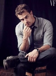 Theo *_*