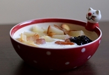 kasza manna z dżemem jagodowym