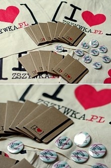 Dziewczyny;)!
Brakuje nam jeszcze kilku Waszych adresów do wysyłki gadżetów z urodzinowej zabawy:). 
A to zdjęcia gadżetów, które otrzymacie :)

Stay tuned i pilnuj następnych k...