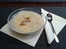 Żur na wodzie z kiszonych ogórków