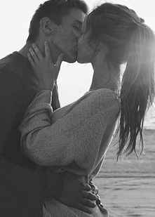 to był mój najlepszy pocałunek bo potem urodziłam dziecko