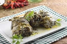 Gotowane karczochy z dymką i cytryną