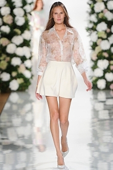 Spring 2015 Ready-to-Wear
Valentin Yudashkin