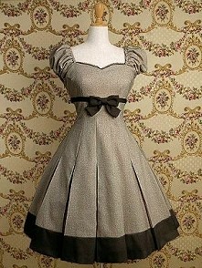 Sukienka lata 1950