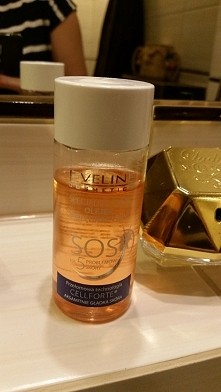 Plyn na rozstepy zdecydowanie polecam mi bardzo pomaga . A wy jakie macie doswiadczenia z tym lub innymi srodkami na podobne defekty skory? Czekam na wasze spostrzezenia ;)