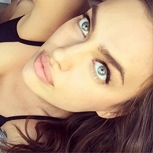 jakie kremy polecacie na małe uporczywe pryszcze? :D nie mam specjalnie trądziku ale co jakiś czas cos małego wyskoczy