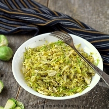 Sałatka z brukselki,
przyznam się, że w takiej formie jej jeszcze nie próbowałam, czas to zmienić  :)

przepis po kliknięciu w zdjęcie