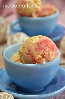 Domowe lody śmietankowo-truskawkowe Przepis KLIK w zdjęcie.