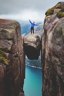 Kjeragbolten, Norway