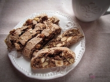 biscotti, czyli kawowo-orzechowe sucharki do maczania w kawie/herbacie

niemarysia.wordpress.com