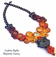 Kolia/naszyjnik "Rybka Karaibka" - bajecznie kolorowy niczym rafa koralowa. Z mokaitami, muszlą,swarovski rivoli i perłami. Dla odważnych kobiet :)