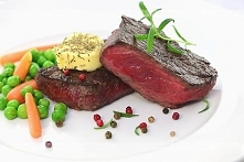 Argentyński soczysty stek wołowy z rusztu