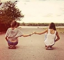 Tylko życie poświęcone innym warte jest przeżycia