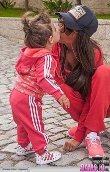 mum and daughter /so cute!