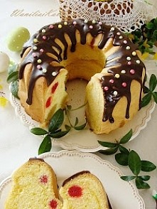 Baba z kuleczkami marcepano...