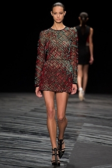 Spring 2015 Ready-to-Wear
J. Mendel