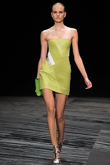 Spring 2015 Ready-to-Wear
J. Mendel