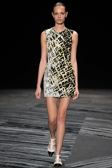 Spring 2015 Ready-to-Wear
J. Mendel