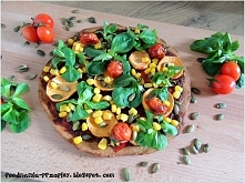 WARZYWNA PIZZA NA CIEŚCIE Z KORZENIEM MACA