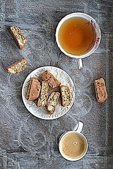 Cantuccini z migdałami i cy...