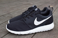 czarne roshe <3 klasyk.