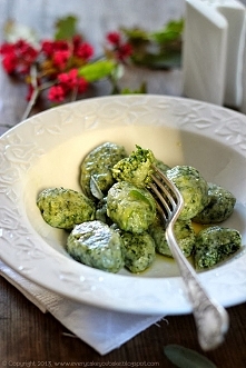 Gnocchi szpinakowe z masłem...