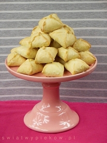 Drożdżowe ciasteczka z serem
ON 6 MARCA 2015 • BY AMI
Dzisiejszy przepis to smaki dzieciństwa mojej koleżanki z pracy. Opowiadała, że jej mama zawsze takie robiła. Podzieliła si...