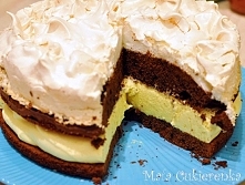 czekoladowe ciasto z bezą i kremem adwokatowym