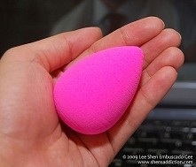 beauty blender swietny do konturowania i modelowania twarzy,