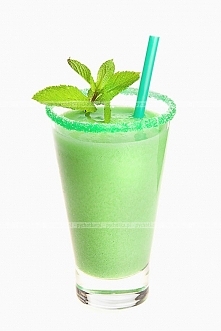 Orzeźwiający napój miętowy