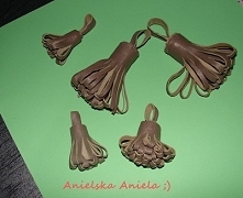 Jak zrobić swoje własne skórzane,filcowe(lub z innego materiału) chwosty frędzle w dwóch wersjach :)