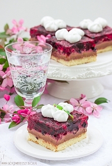 Tartoletka z owocami leśnymi i Nutellą