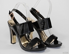 Sandały na słupku:)