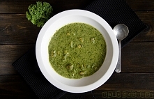 KREM Z JARMUŻU I ZIELONEGO GROSZKU