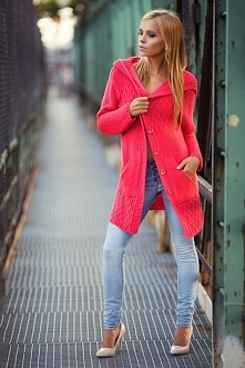 MASZ JUŻ COŚ STYLOWEGO NA WIOSNĘ?
Jeśli nie koniecznie poszukaj czegoś na fobya.com