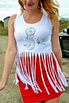 frędzelki
bluzka z frędzelkami ręcznie malowana przez kolorkikaplonki.pl