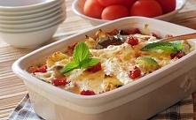 Farfalle w krainie serów:
- 400g makaronu farfalle 
-knor fix 4 sery z brokułami
-150ml wody
-150ml śmietanki 36%
-100g sera cheddar
-100g sera camembert
-1 jajko
-10szt suszony...