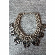 Naszyjnik znajdziesz na cmstyl pl