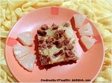 AMARANTUSOWY BUDYNIOWIEC NA KRUCHYM SPODZIE